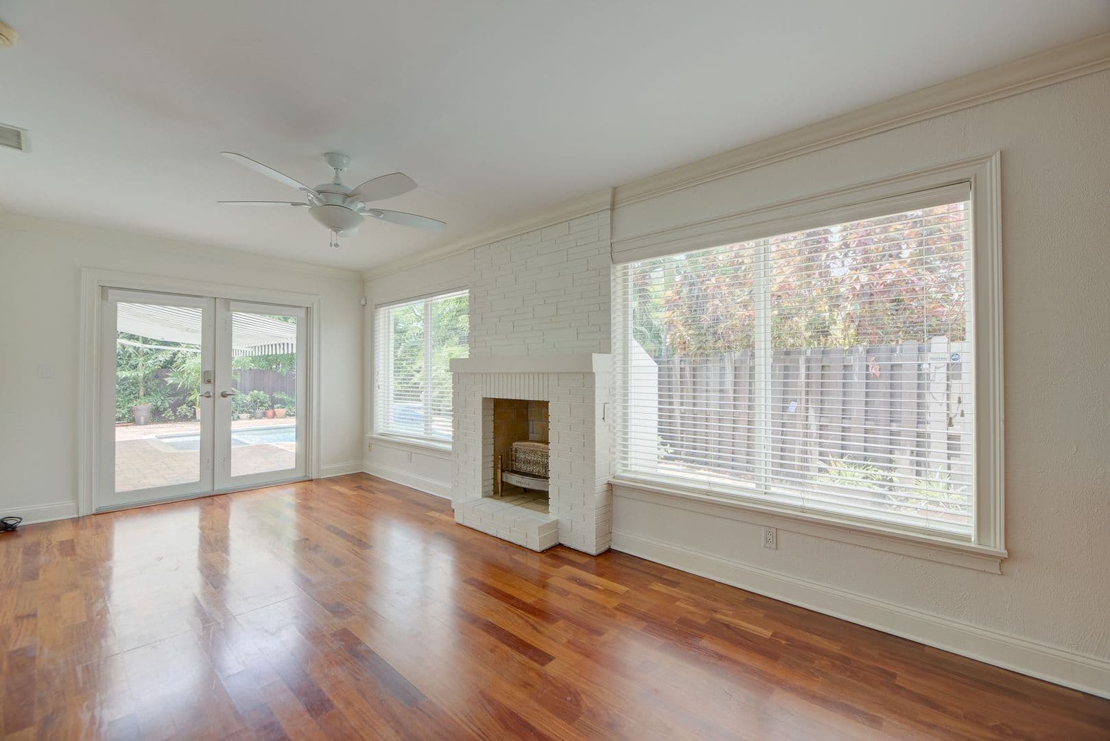 WILTON MANORS House: 2709 NE 16TH AVE