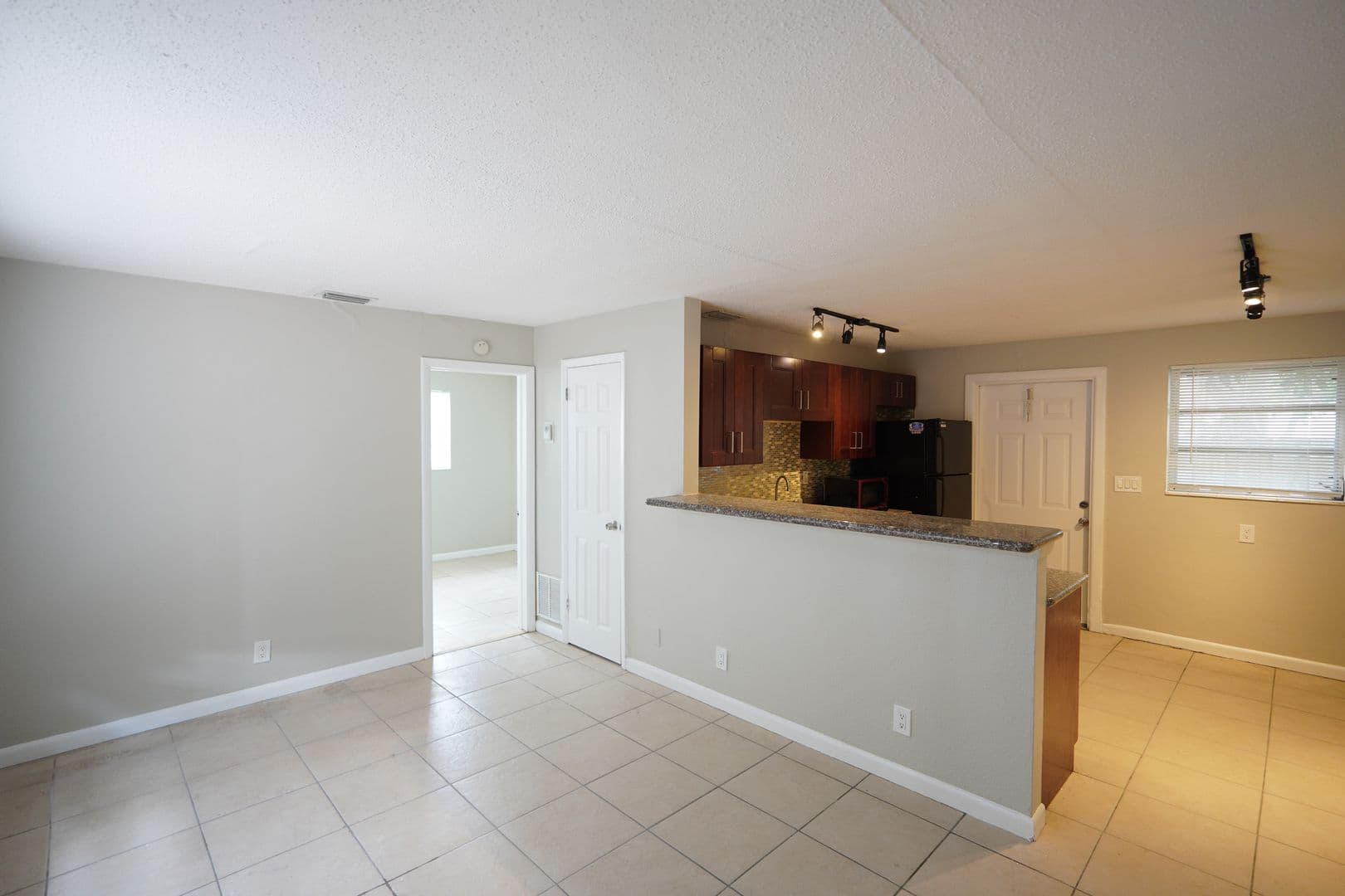 Ft Lauderdale Apartment: 1142 NE 3rd Ave