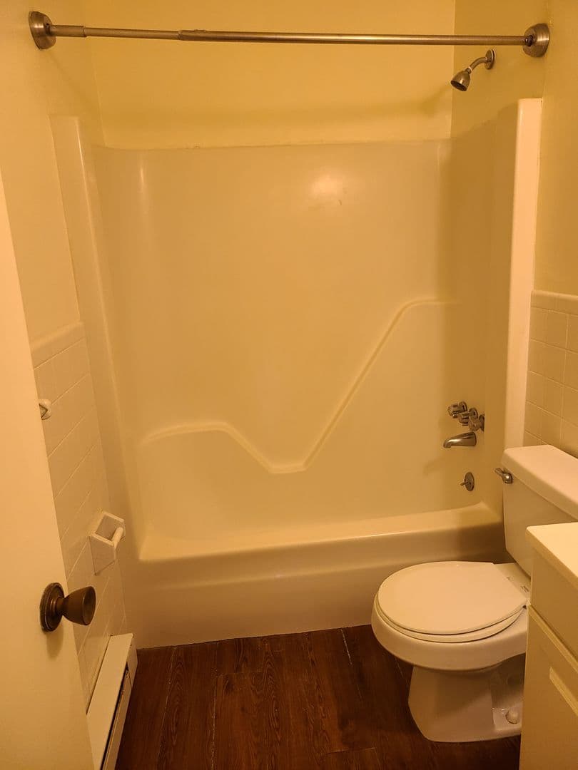 Norfolk Apartment: 1132 Virgilina Ave A&B