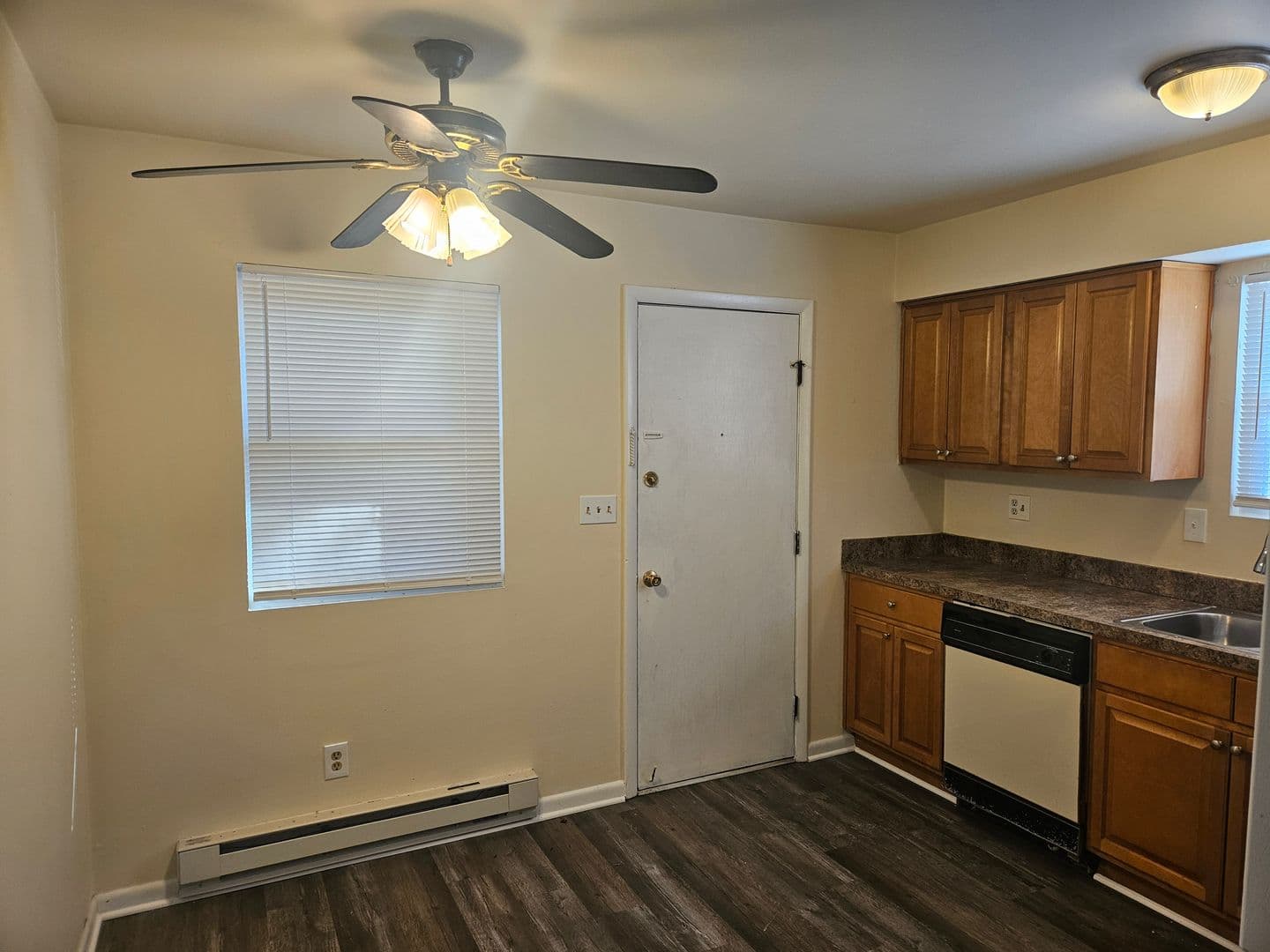 Norfolk Apartment: 1132 Virgilina Ave A&B