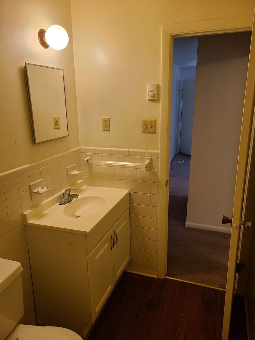 Norfolk Apartment: 1132 Virgilina Ave A&B