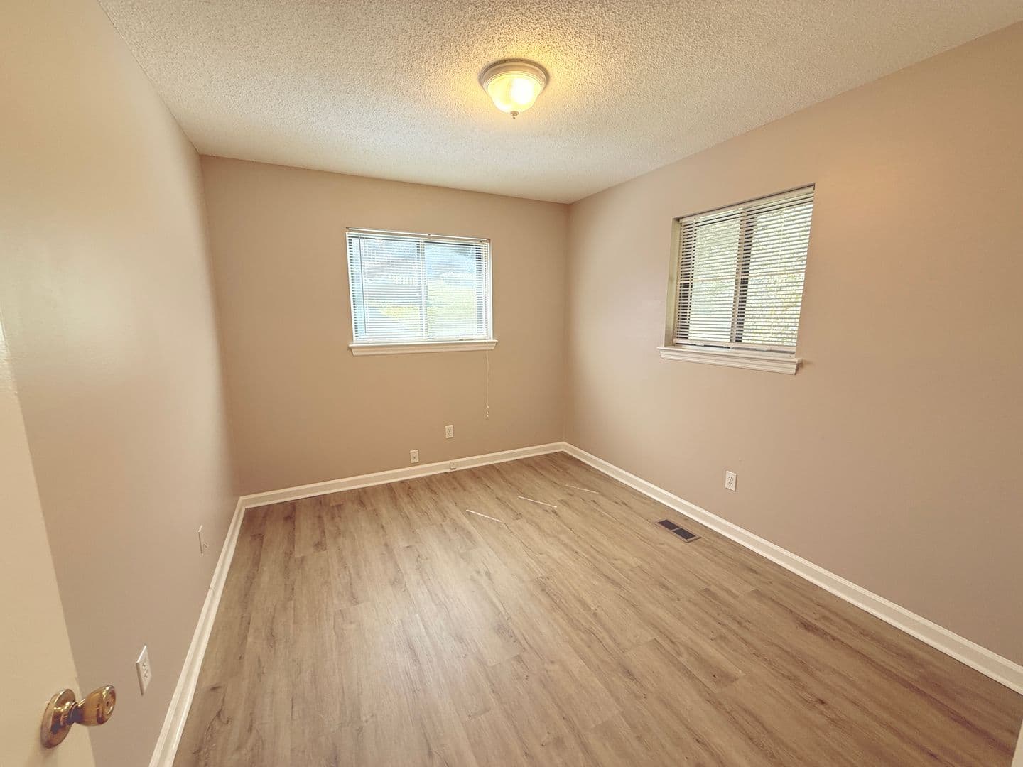 Hixson Apartment: 4751 Tessie Ln