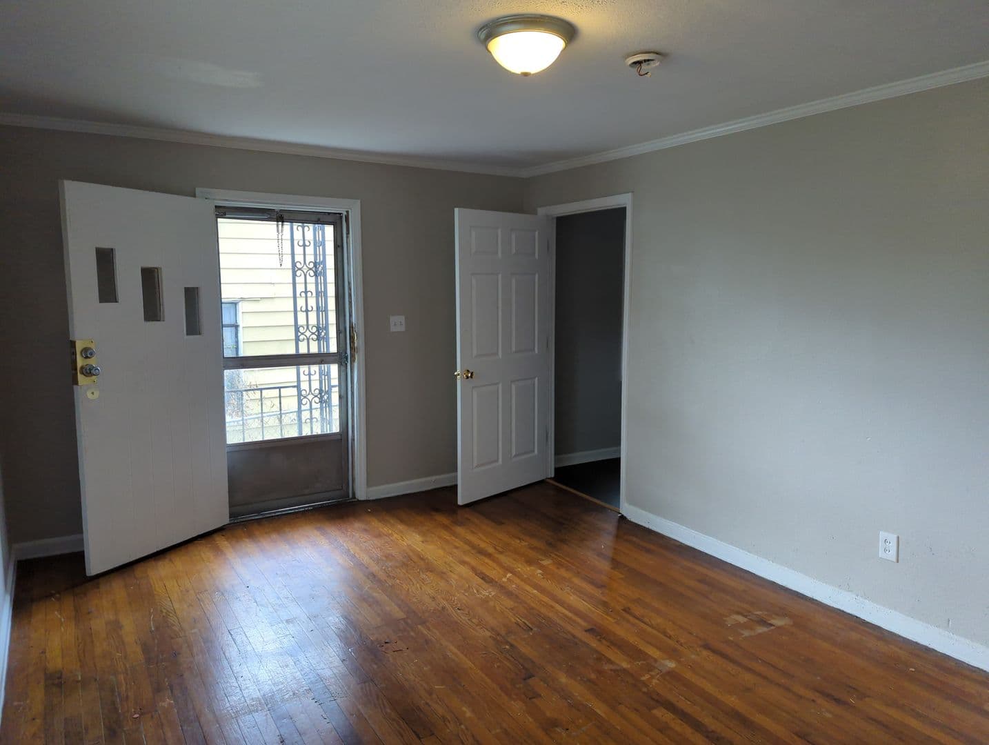 Chattanooga House: 2419 Vine St