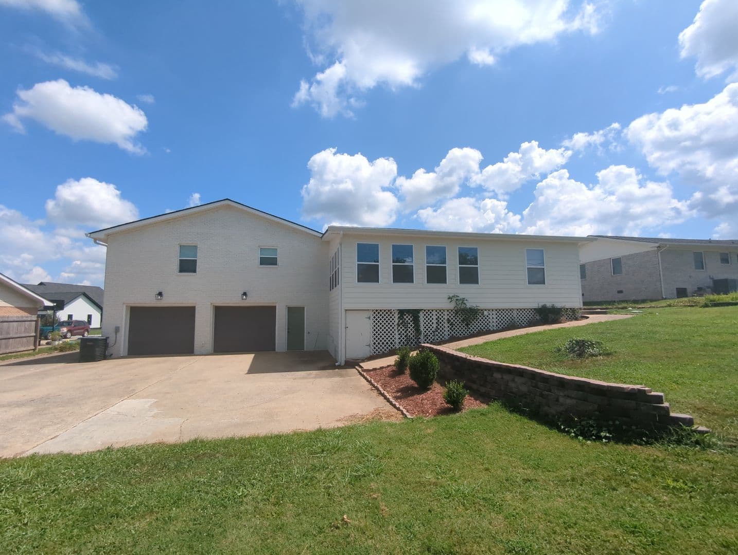 Chattanooga House: 8134 Holly Crest Dr