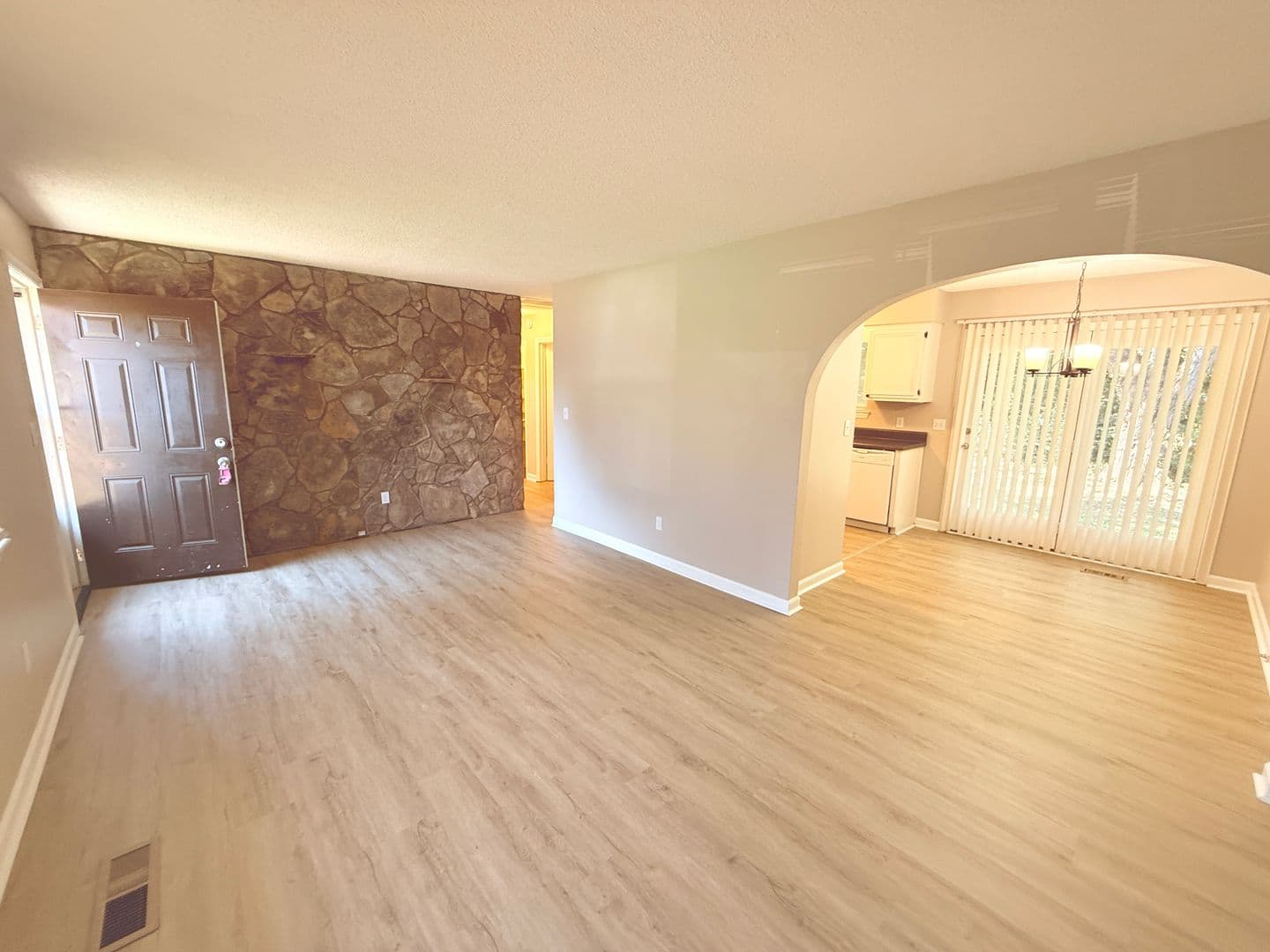 Hixson Apartment: 4751 Tessie Ln