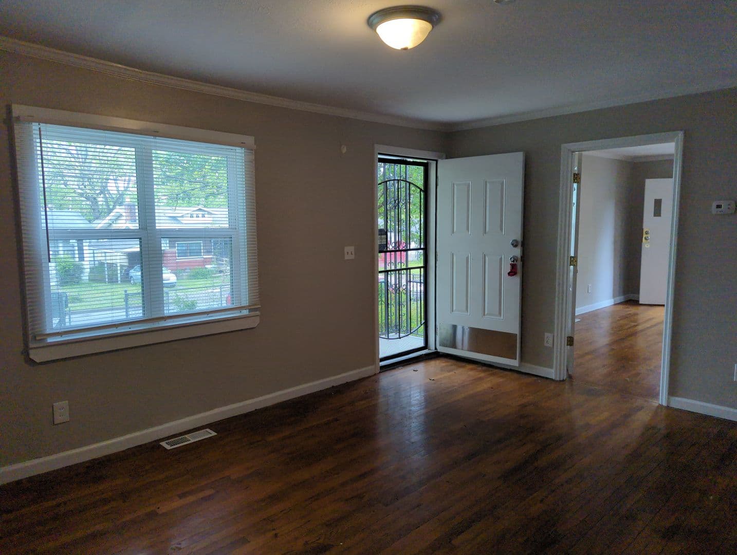 Chattanooga House: 2419 Vine St
