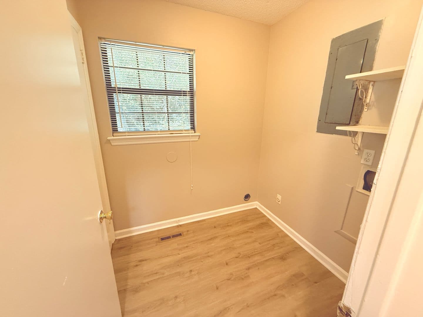 Hixson Apartment: 4751 Tessie Ln