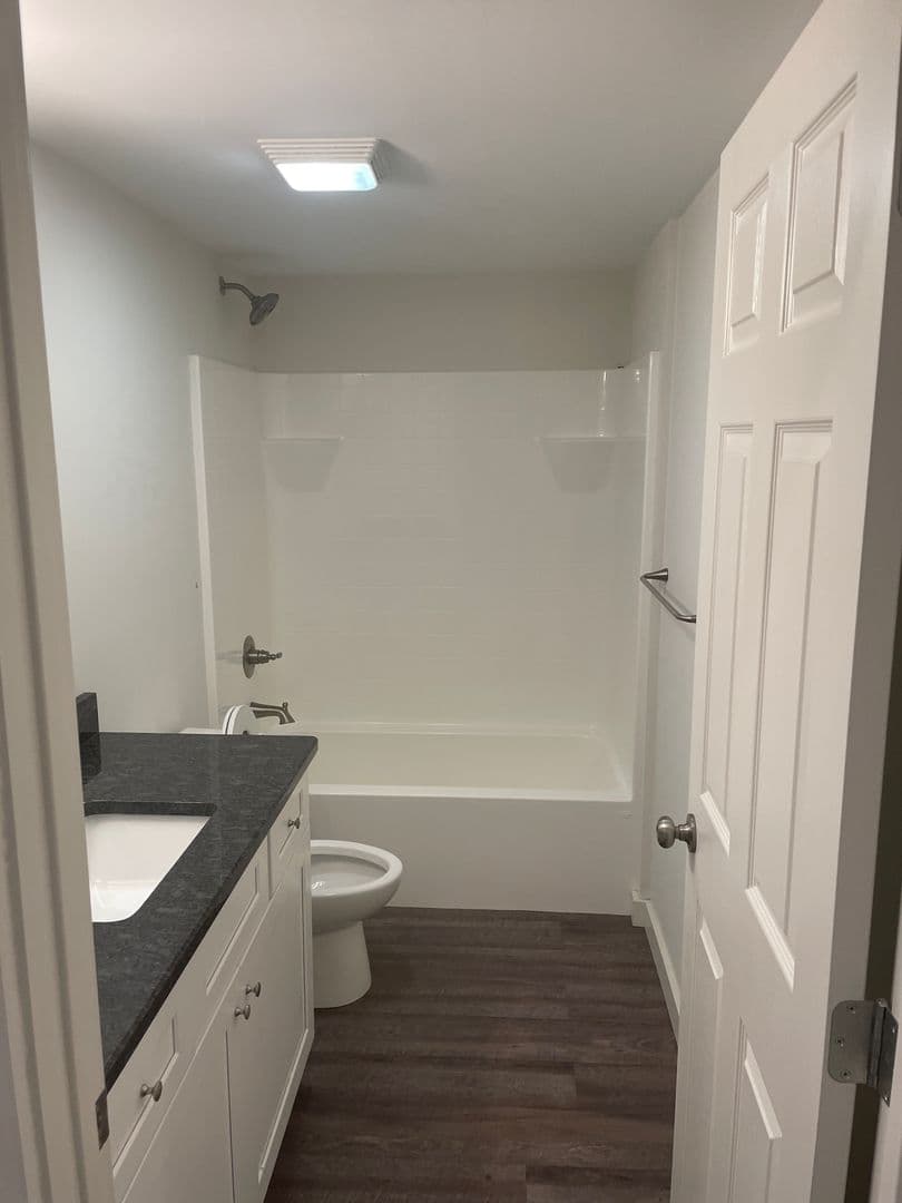 Chattanooga Apartment: 811 Douglas St