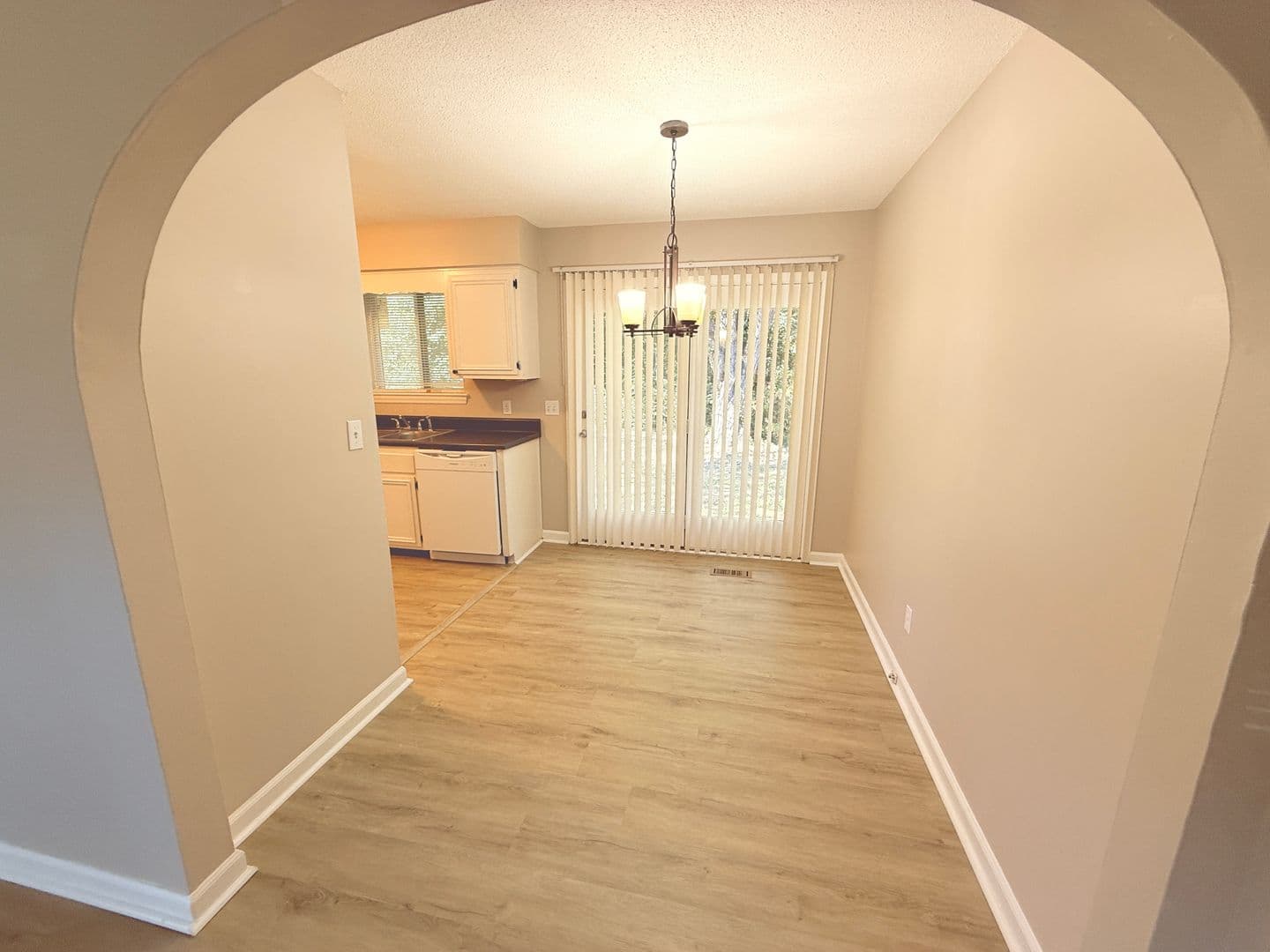 Hixson Apartment: 4751 Tessie Ln