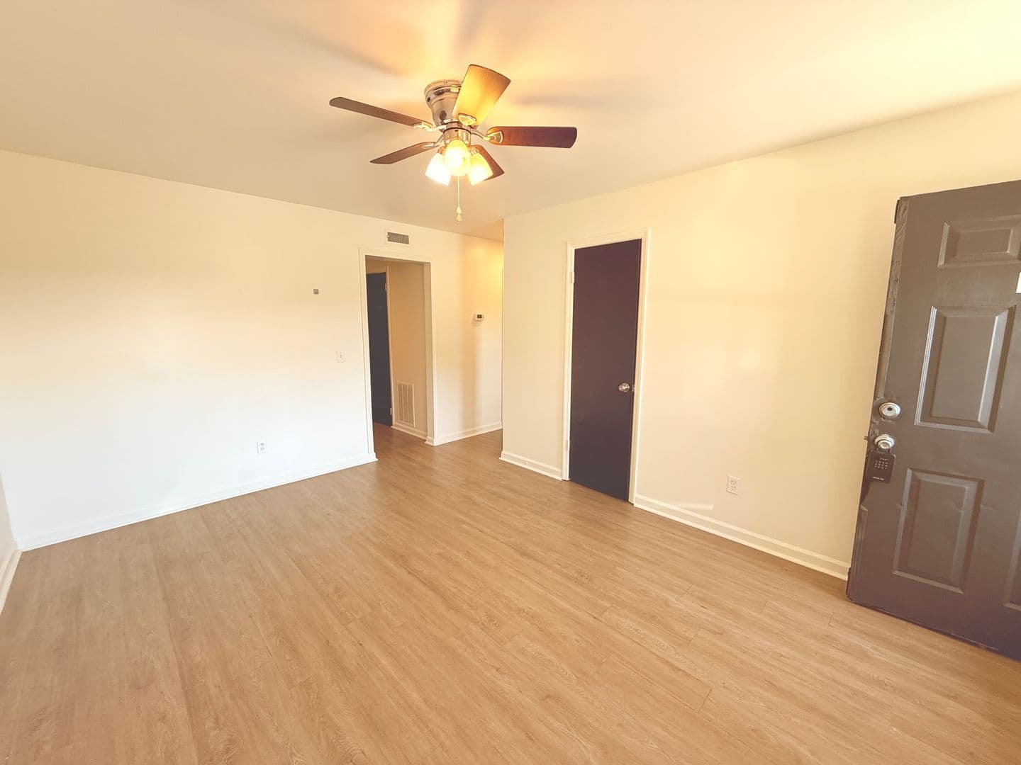 Ooltewah Apartment: 7437 Private Ln