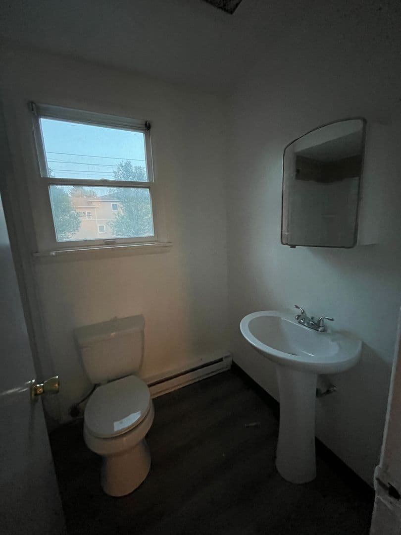 Scranton Apartment: 1607 Sanderson Ave