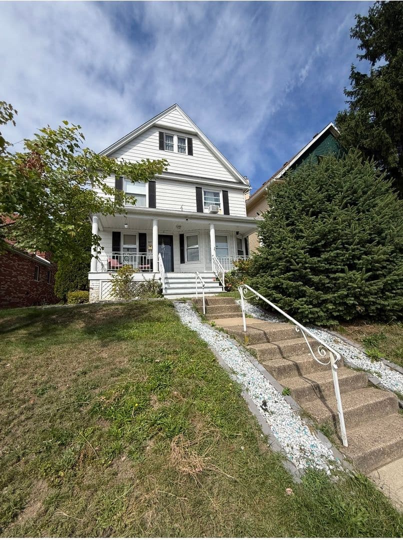 Scranton House: 607 N Sumner Ave
