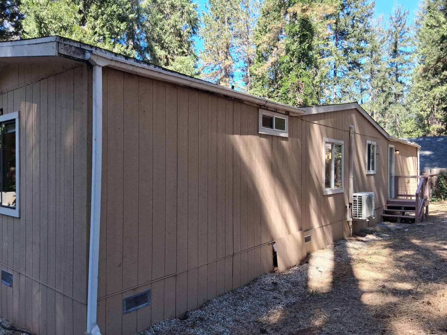Magalia House: 14436 Carnegie Rd
