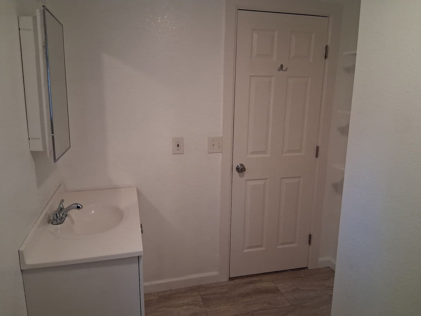 Magalia House: 14436 Carnegie Rd