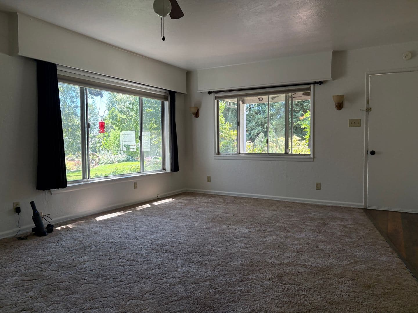 Paradise House: 5703 Chapel Drive