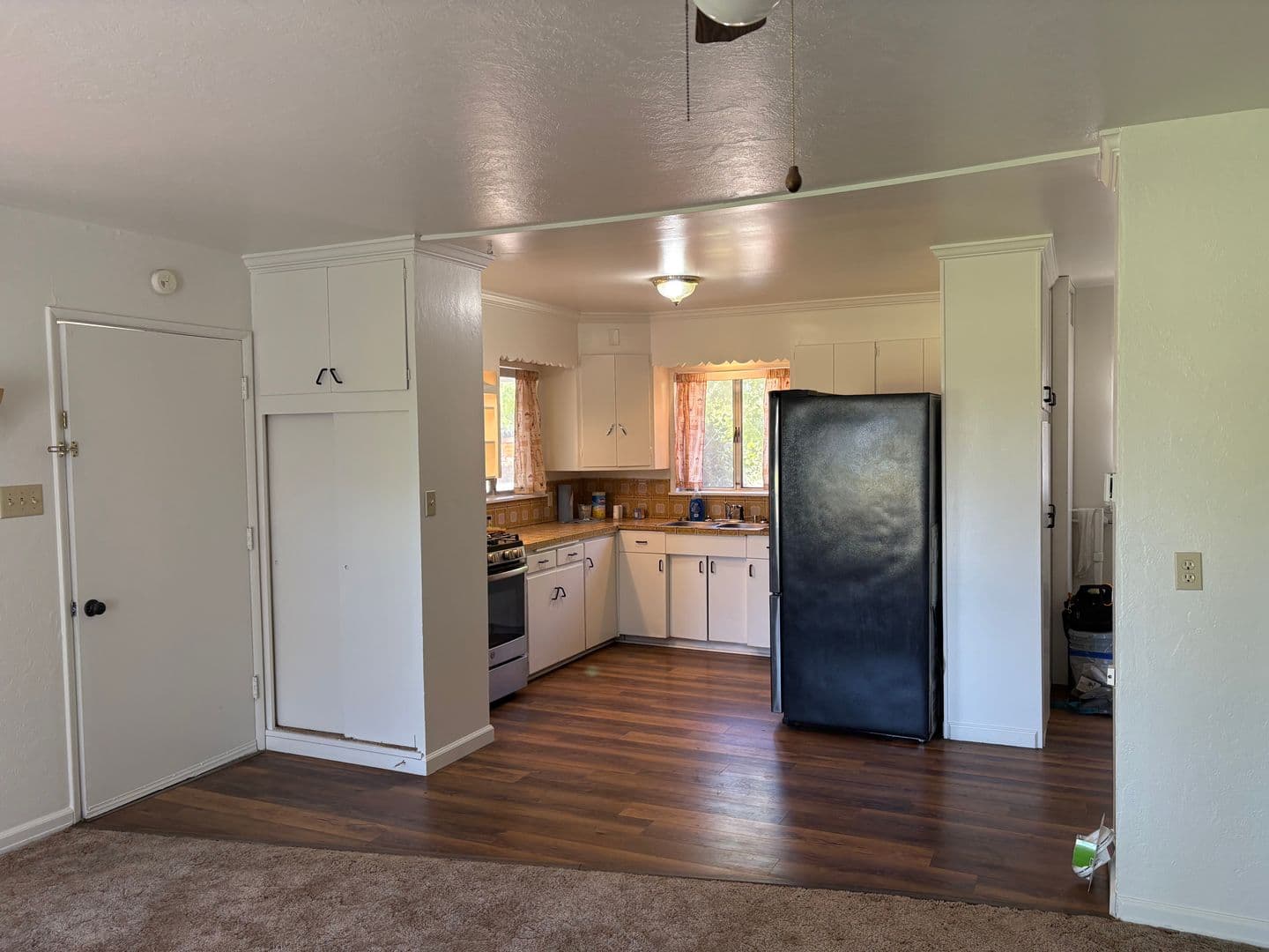 Paradise House: 5703 Chapel Drive