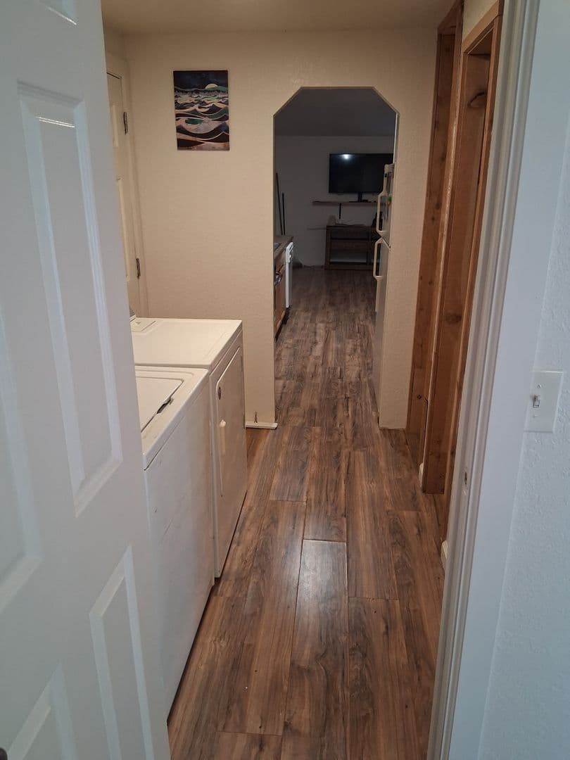 Magalia House: 14436 Carnegie Rd