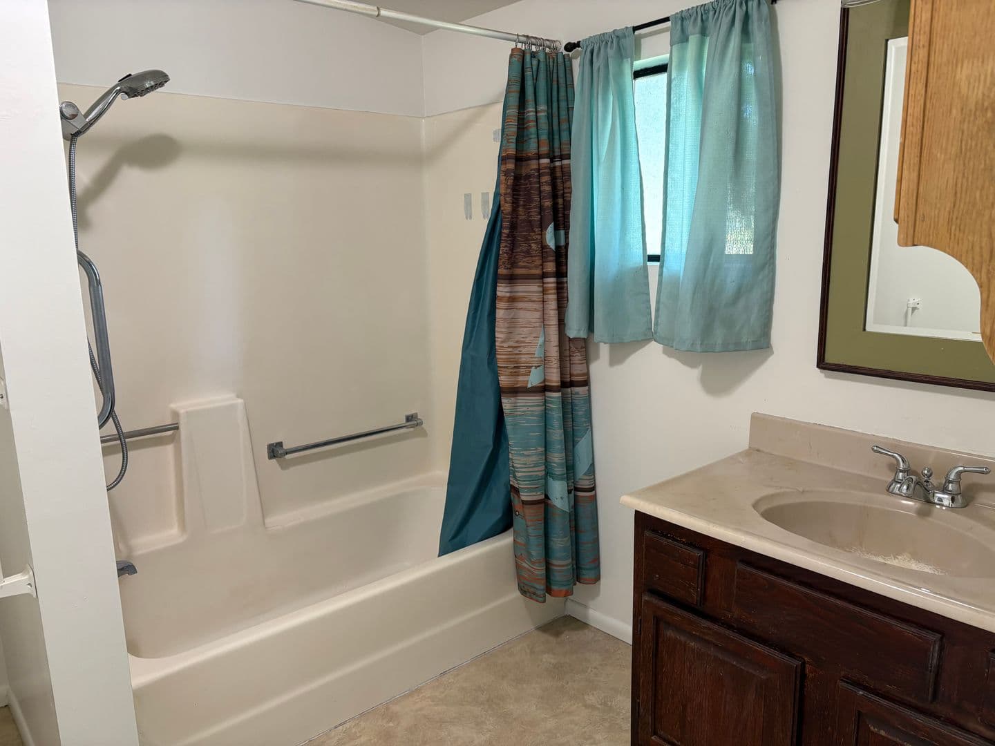 Paradise House: 5703 Chapel Drive