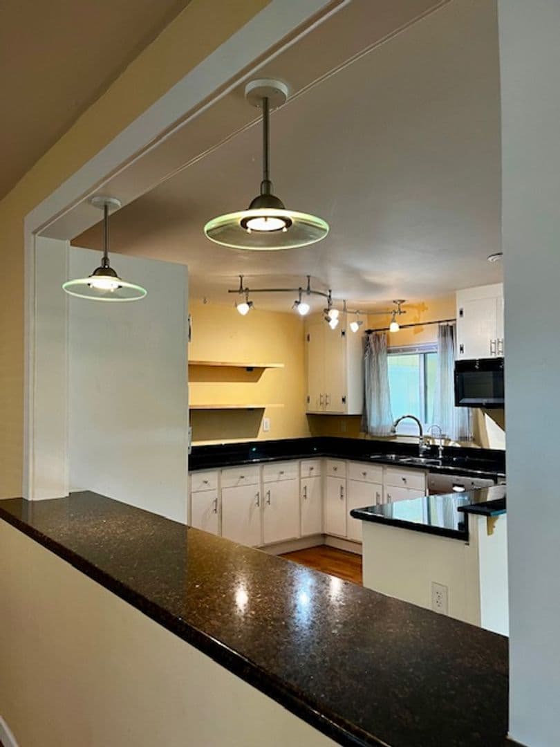 Paradise House: 6231 Forest Lane