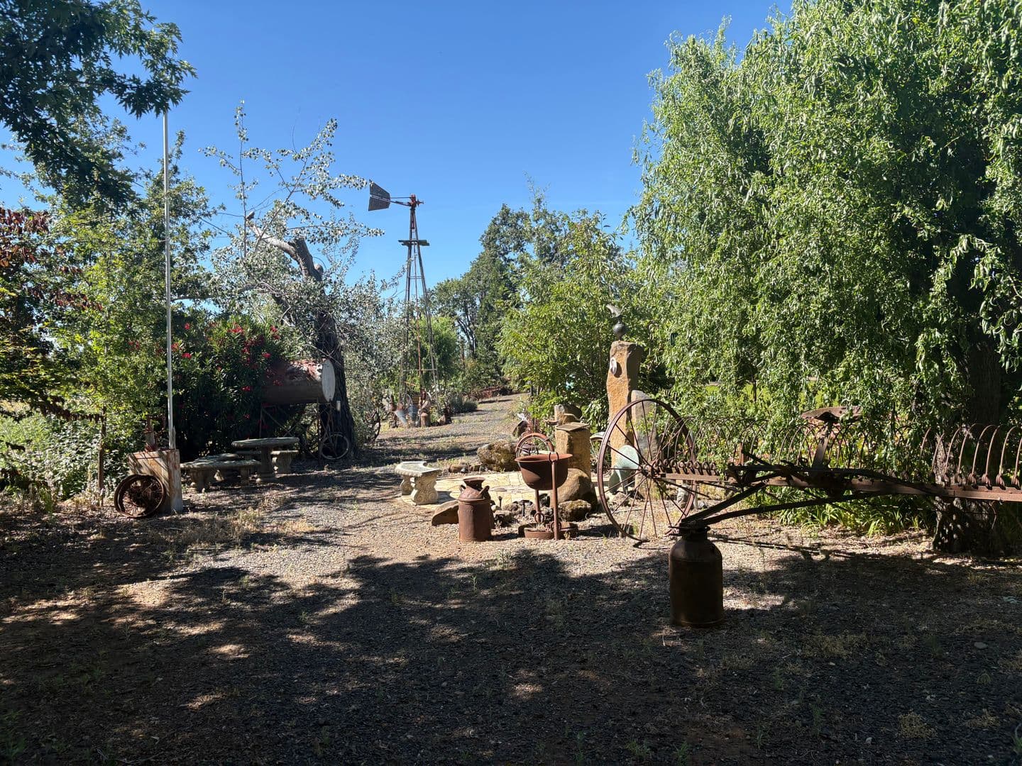 Paradise House: 5703 Chapel Drive