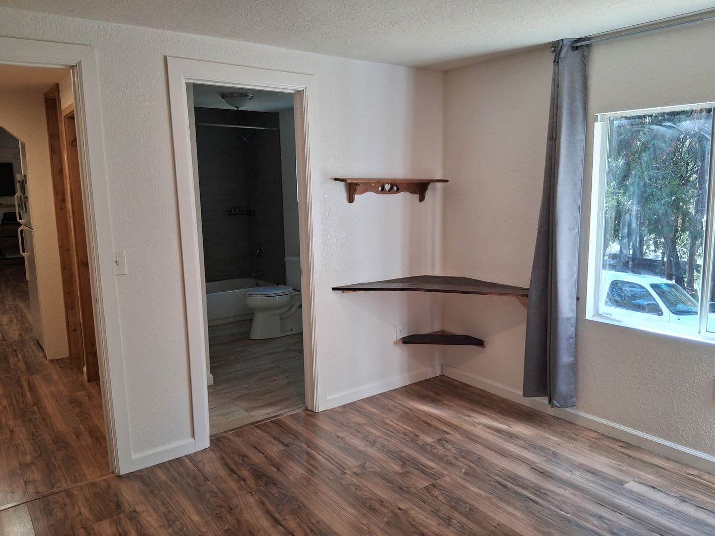 Magalia House: 14436 Carnegie Rd