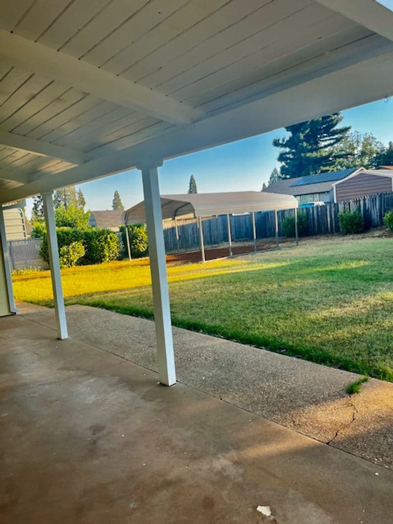 Paradise House: 6231 Forest Lane