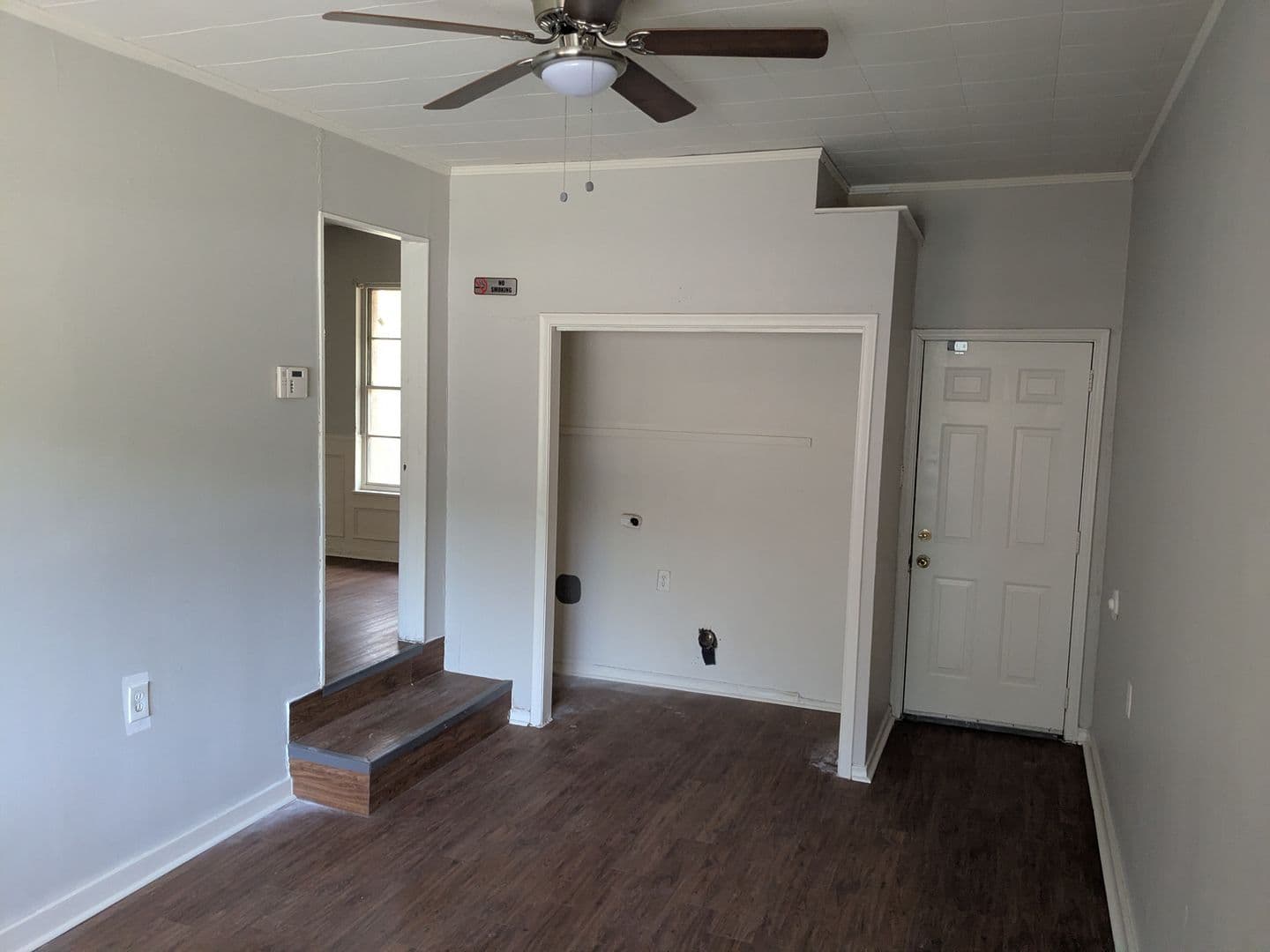Dallas House: 10545 Channel
