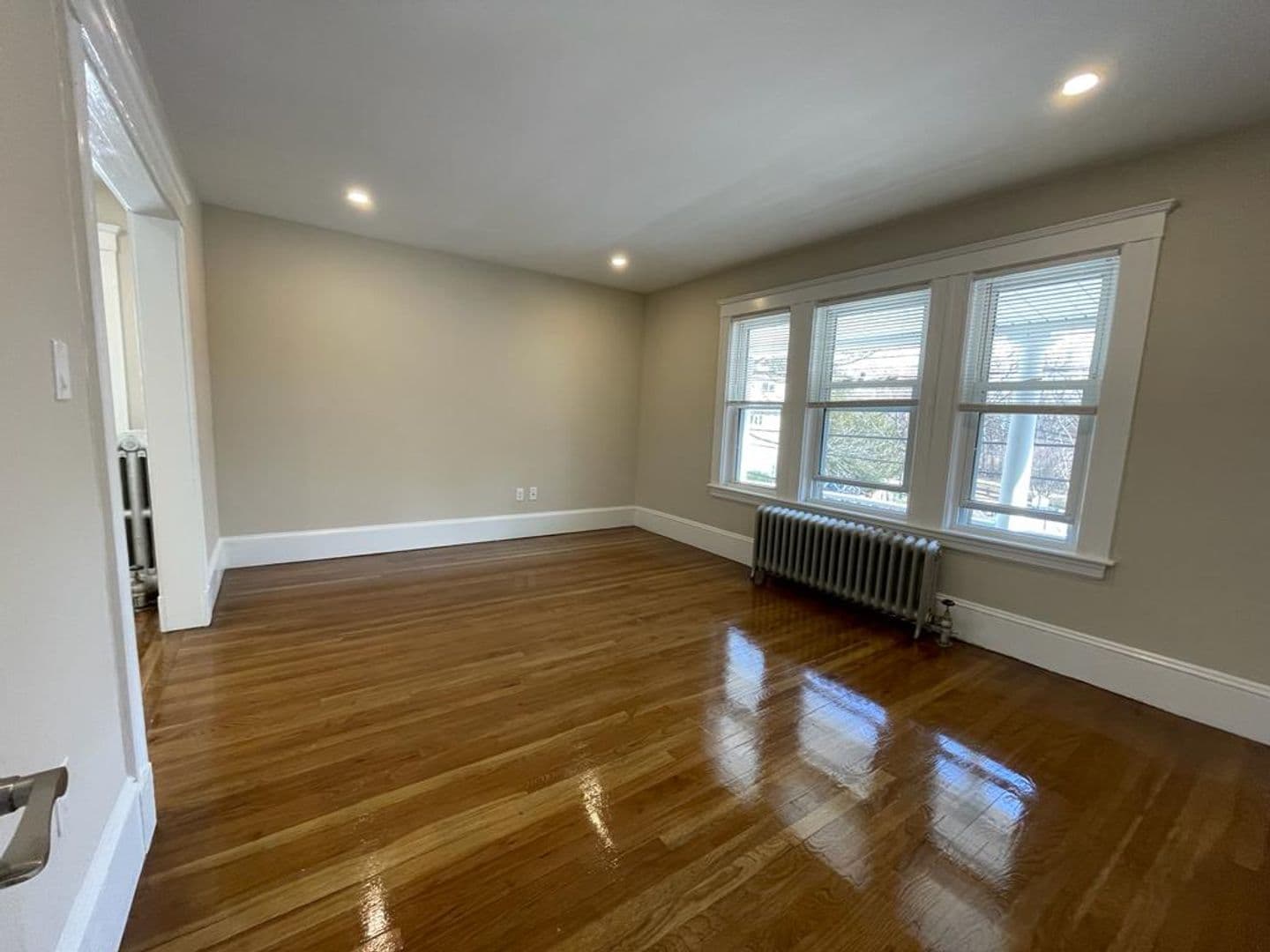 Arlington Apartment: 37-39 Lafayette St