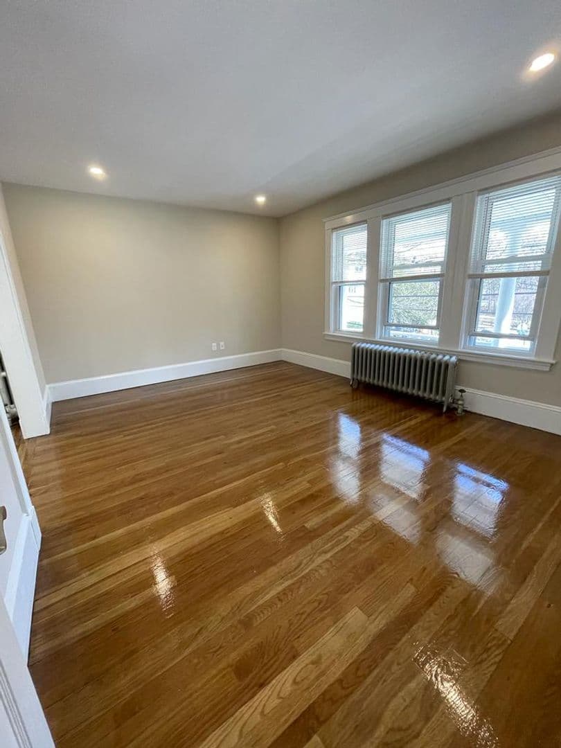Arlington Apartment: 37-39 Lafayette St