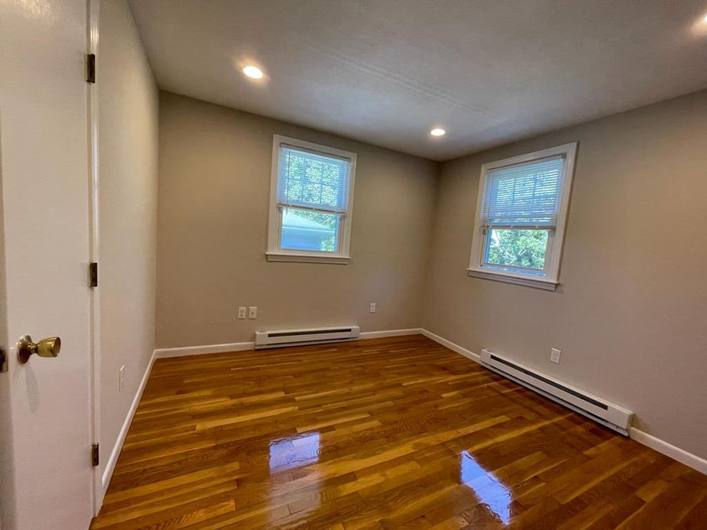 Arlington Apartment: 19-21 Orient Ave