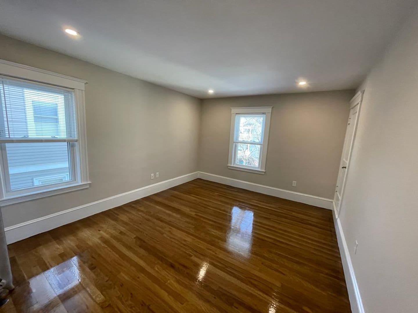 Arlington Apartment: 37-39 Lafayette St