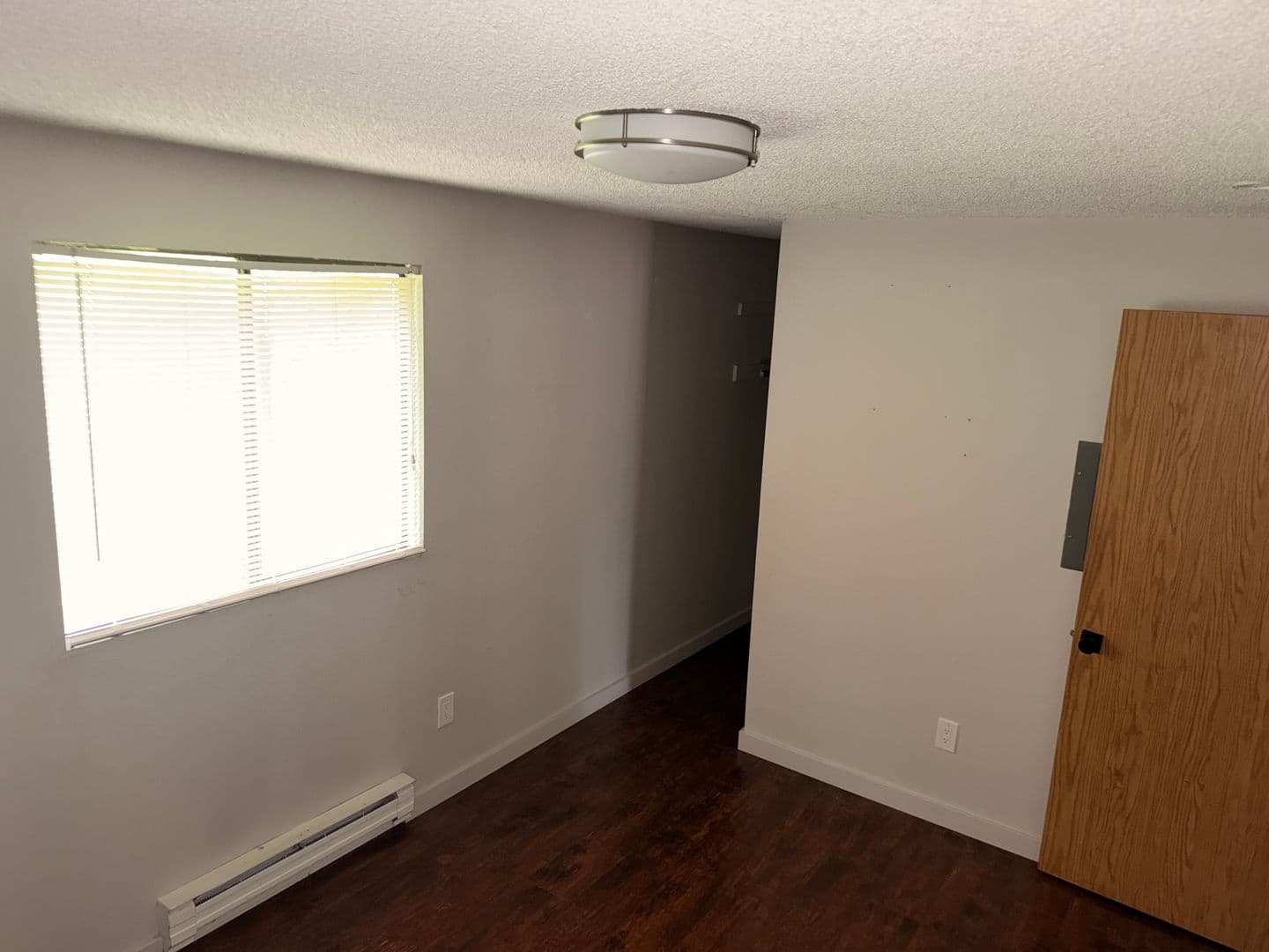 Bellevue Apartment: 1406 Bellevue Way NE.
