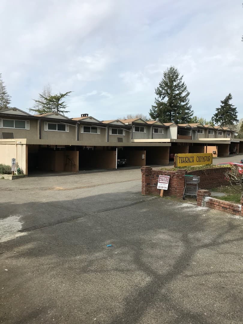 Kent Apartment: 308 Summit Ave. N.