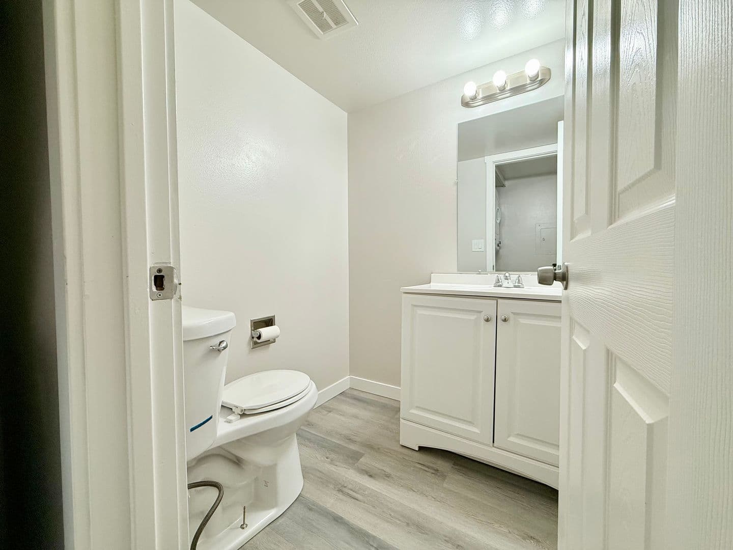Kent Apartment: 308 Summit Ave. N.