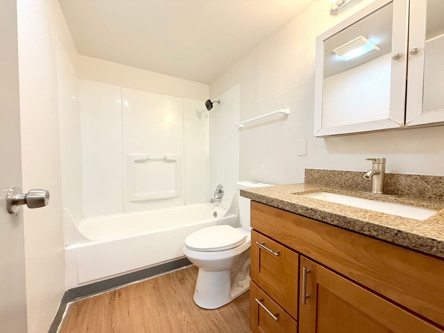 Kent Apartment: 308 Summit Ave. N.
