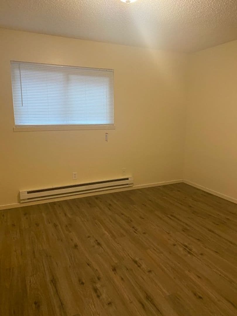 Kent Apartment: 308 Summit Ave. N.
