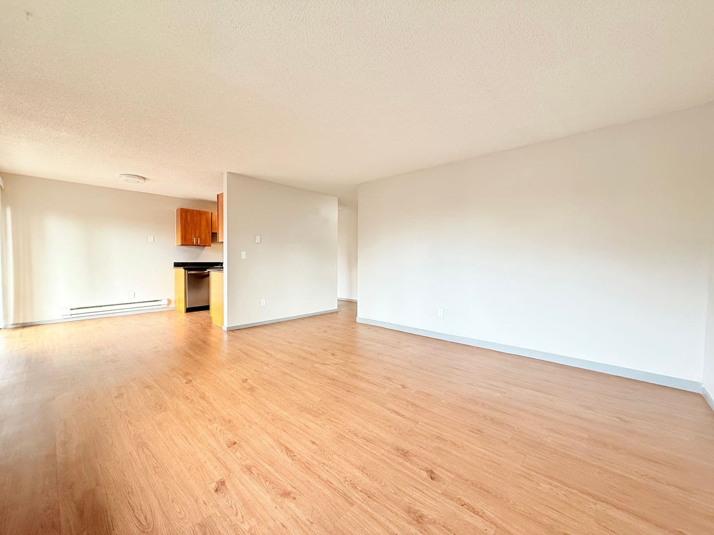 Kent Apartment: 308 Summit Ave. N.