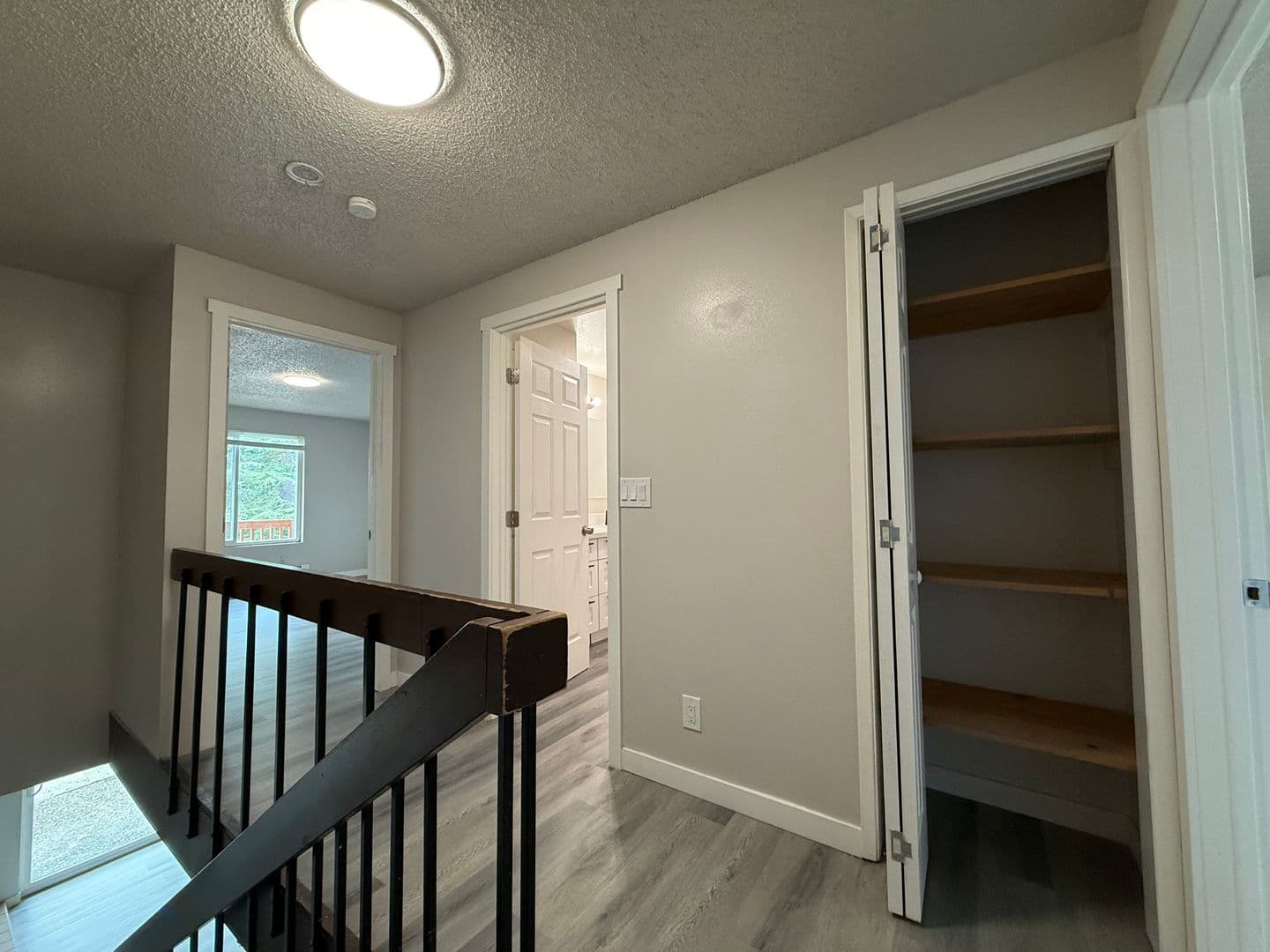 Kent Apartment: 308 Summit Ave. N.