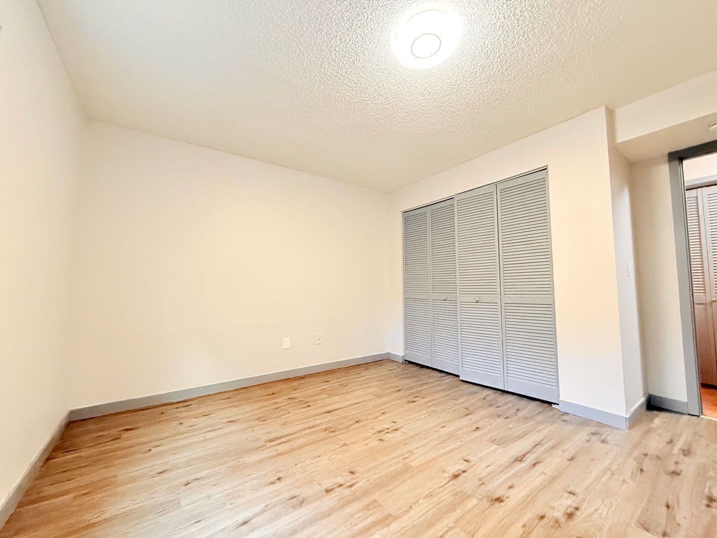 Kent Apartment: 308 Summit Ave. N.