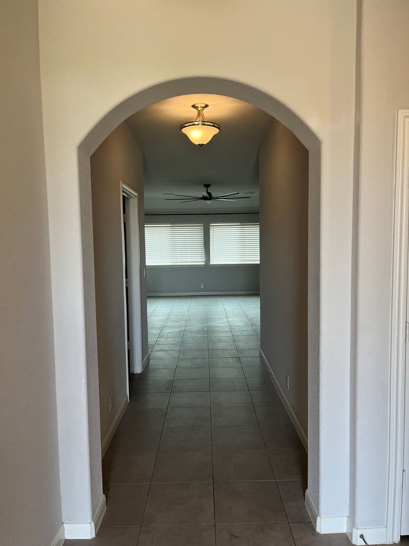 Alvarado House: 1141 Nighthawk Trl