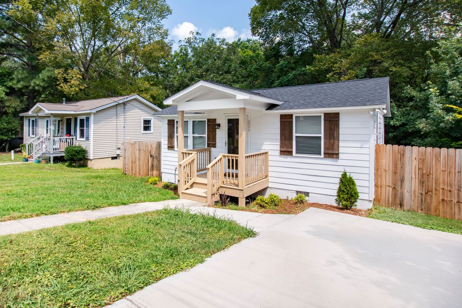 Holly Springs House: 221 Turner St