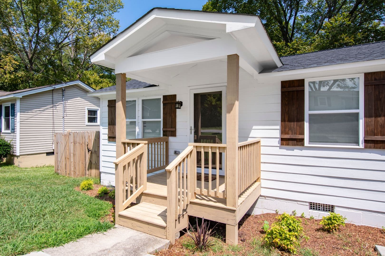Holly Springs House: 221 Turner St