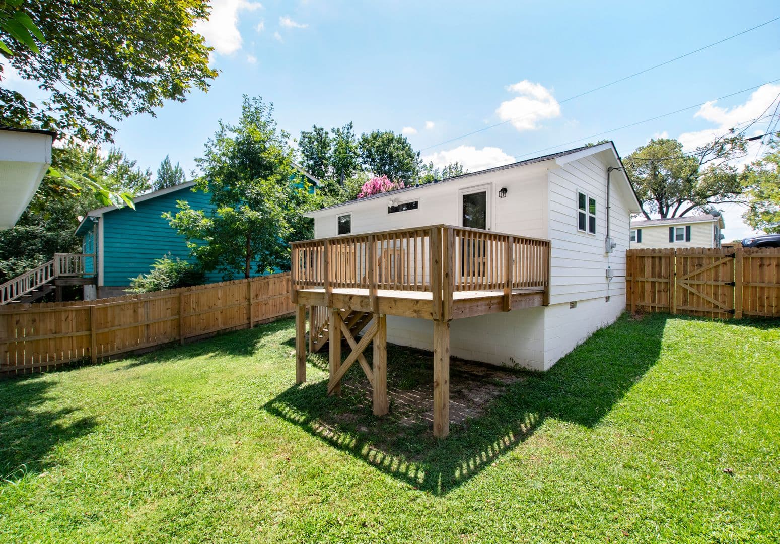 Holly Springs House: 221 Turner St