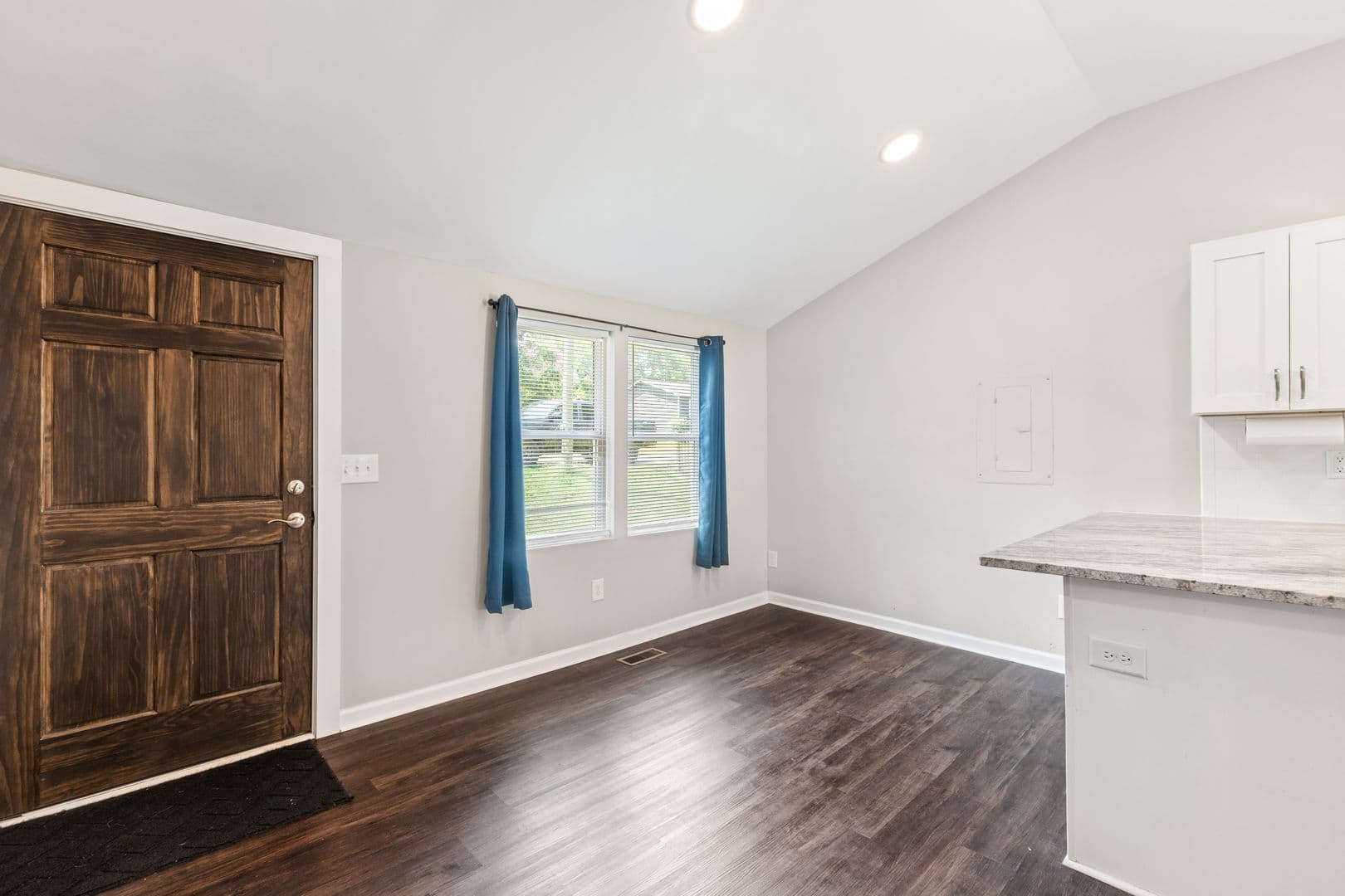 Holly Springs House: 221 Turner St