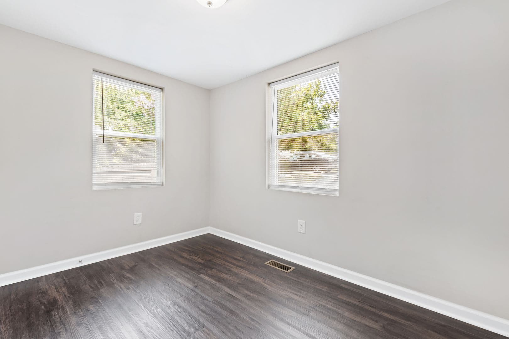 Holly Springs House: 221 Turner St