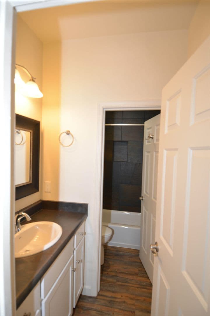 Flagstaff Apartment: 2511 N West Street
