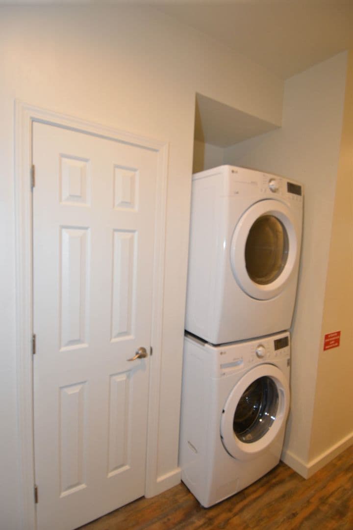 Flagstaff Apartment: 2511 N West Street