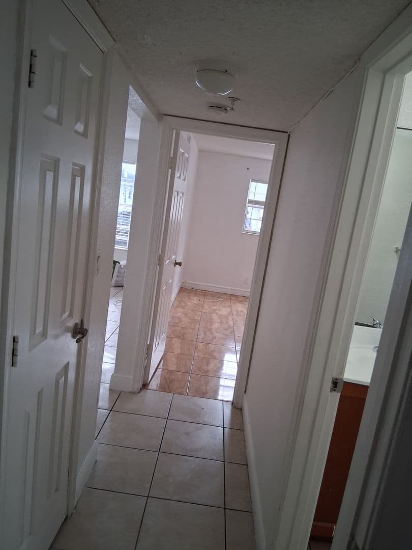 Plantation House: 4251 NW 5th Street #112
