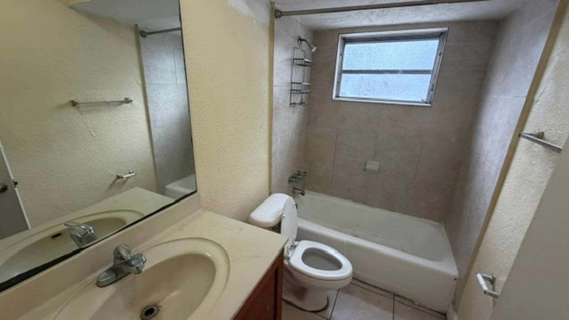 Plantation House: 4251 NW 5th Street #112