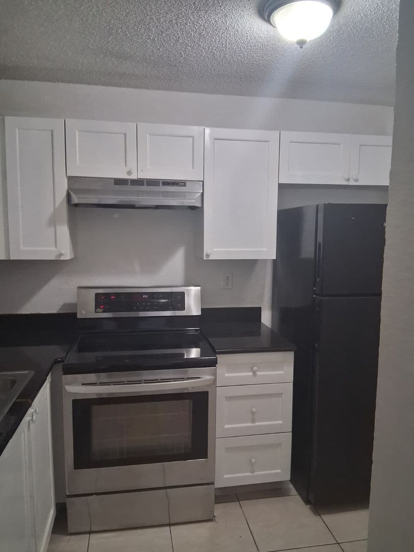 Plantation House: 4251 NW 5th Street #112